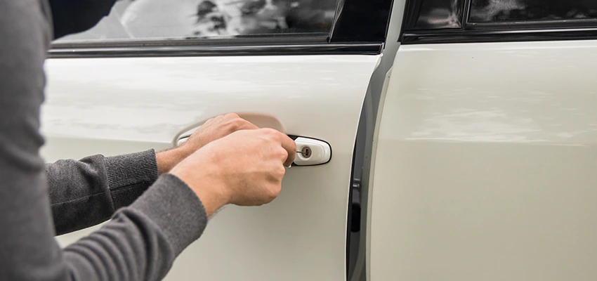 Unlock Car Door Service in Bell, CA